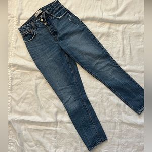 Abercrombie and Fitch High Rise Skinny Curve Love Size 26/2